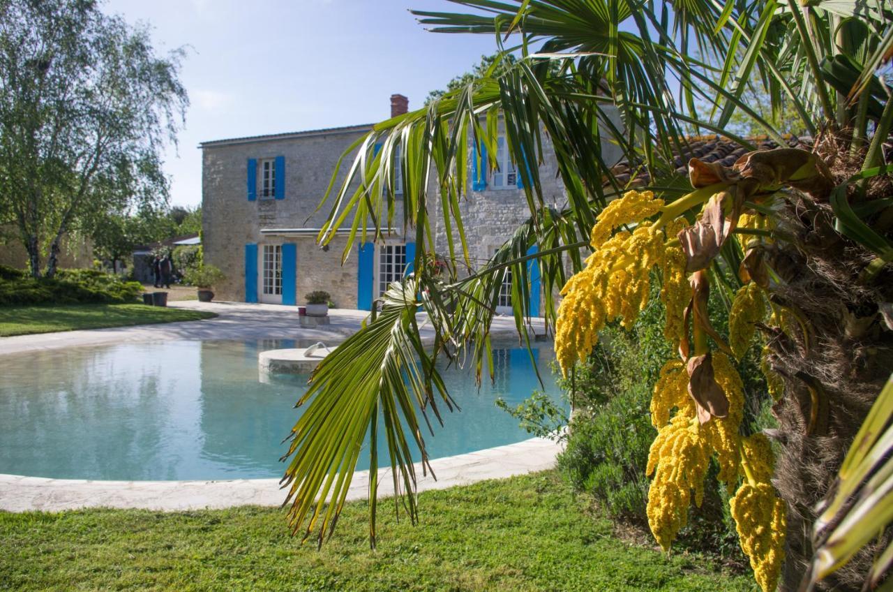 Logis Saint Leonard Panzió Dompierre-sur-Mer Kültér fotó