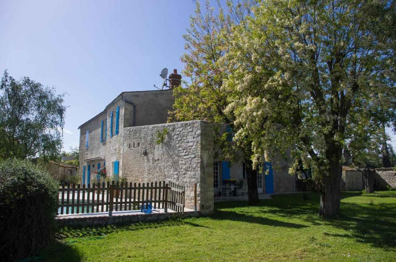 Logis Saint Leonard Panzió Dompierre-sur-Mer Kültér fotó