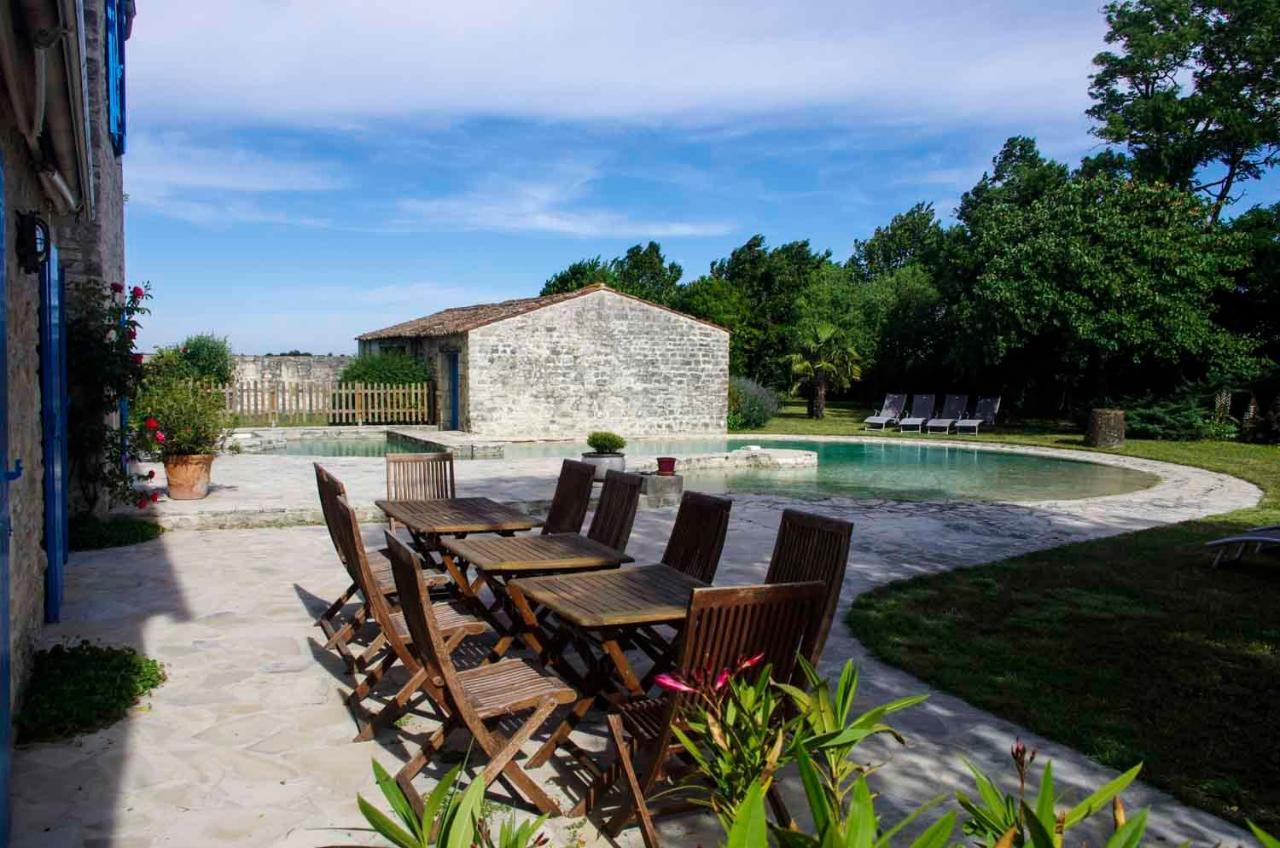 Logis Saint Leonard Panzió Dompierre-sur-Mer Kültér fotó
