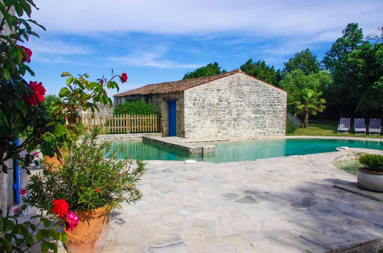 Logis Saint Leonard Panzió Dompierre-sur-Mer Kültér fotó