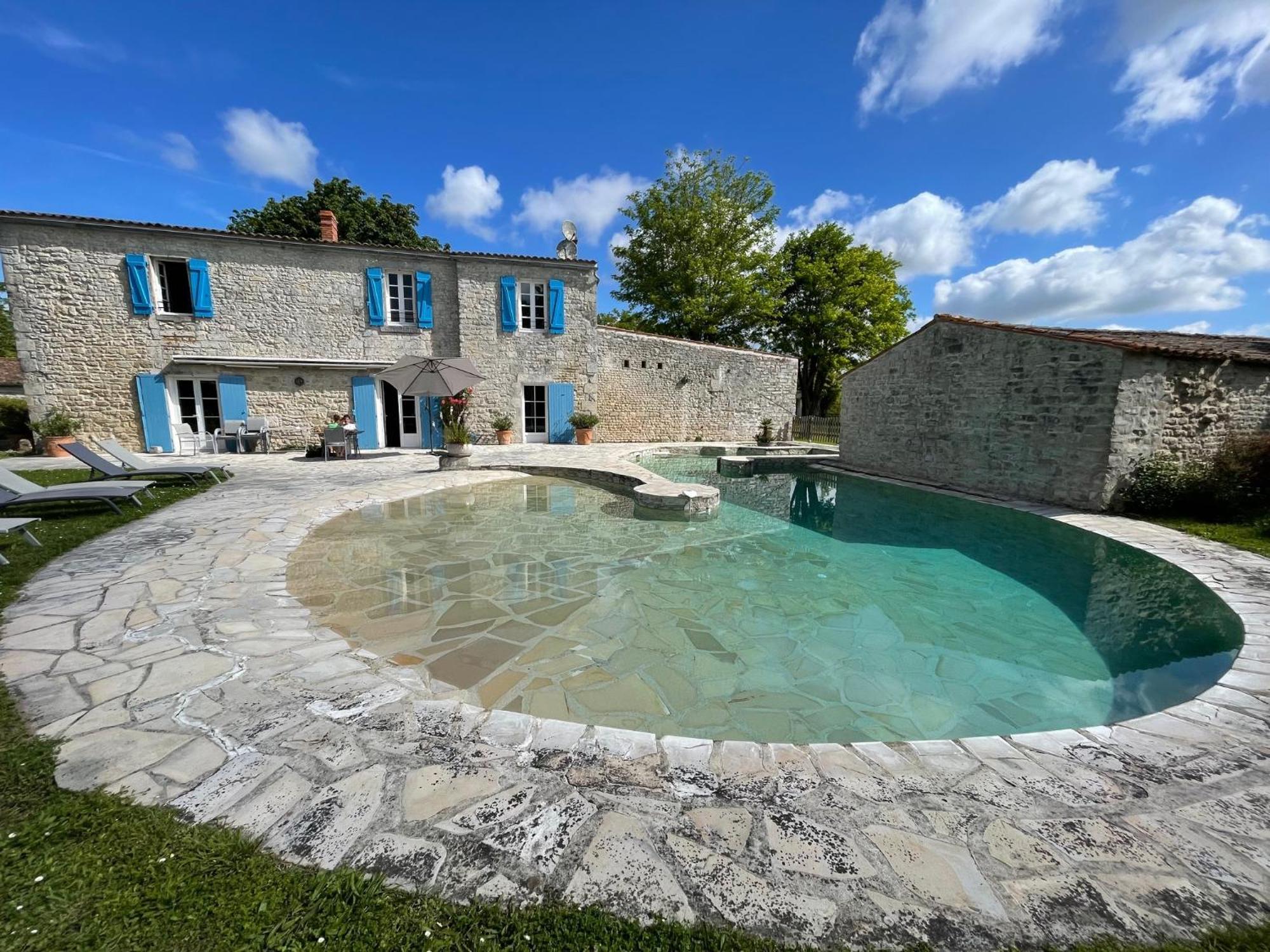 Logis Saint Leonard Panzió Dompierre-sur-Mer Kültér fotó